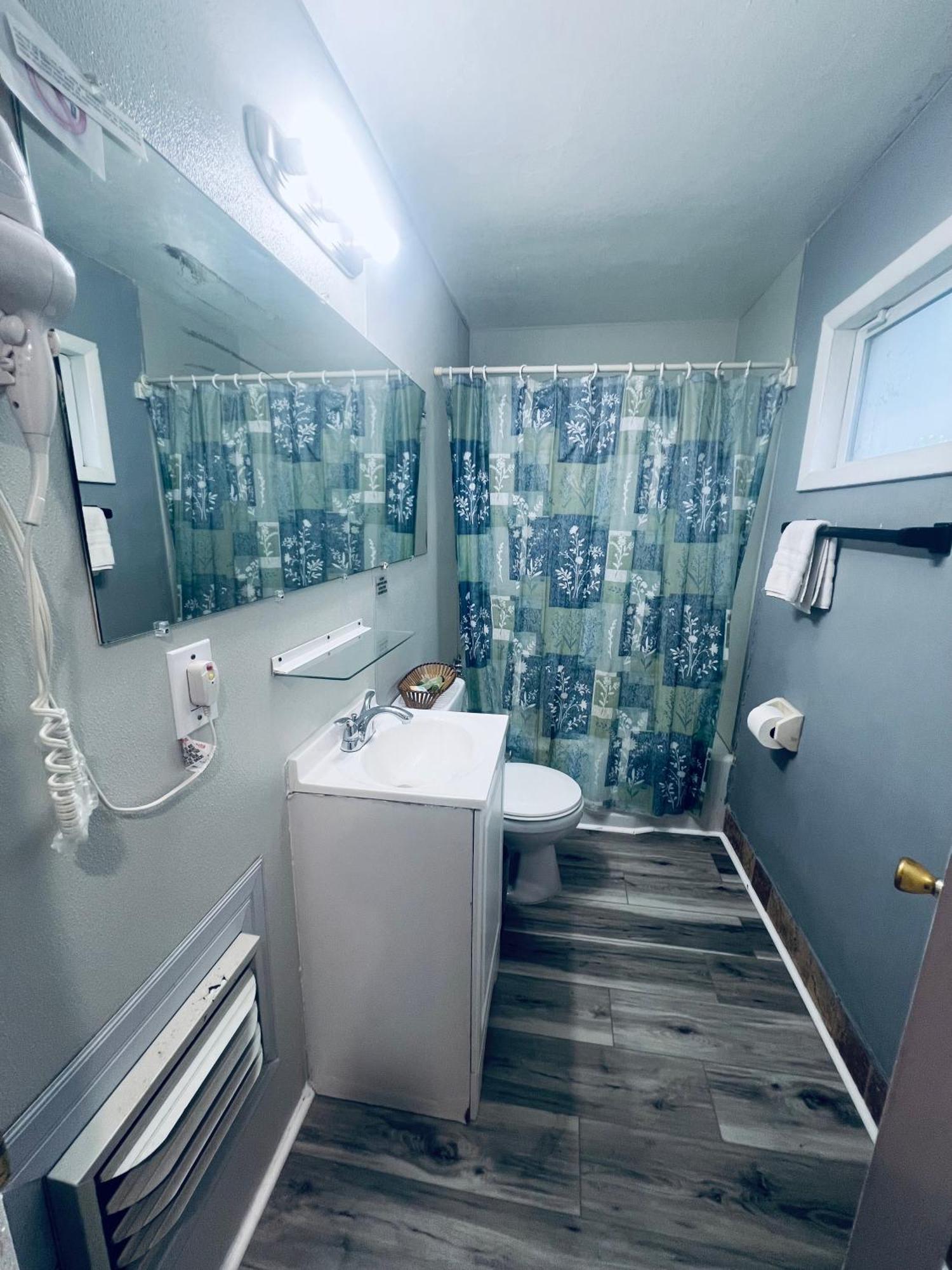 Falls Motel ナイアガラフォールズ エクステリア 写真