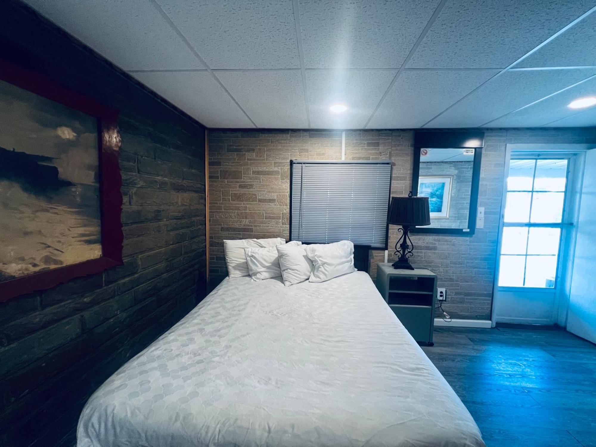 Falls Motel ナイアガラフォールズ エクステリア 写真