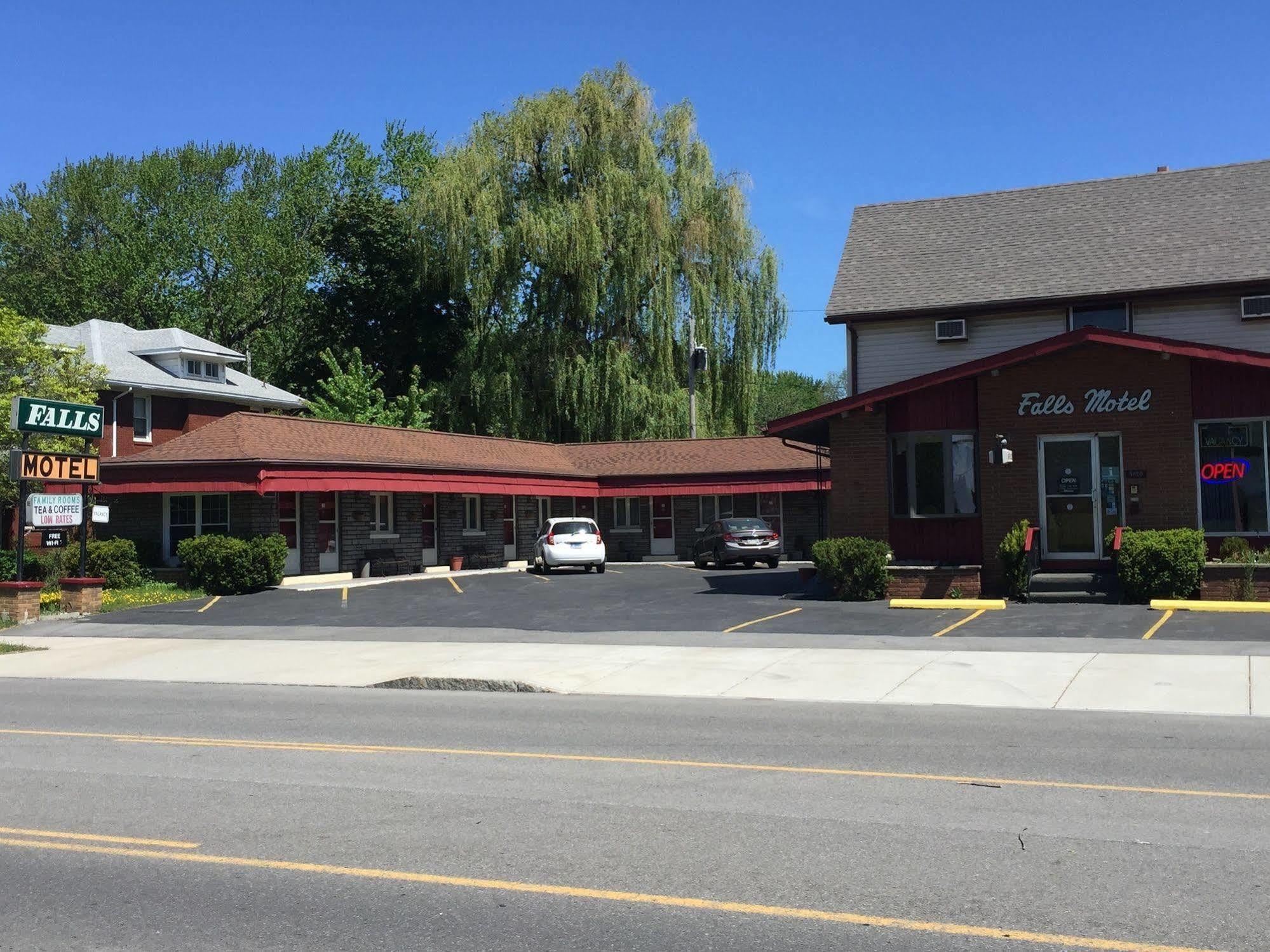 Falls Motel ナイアガラフォールズ エクステリア 写真