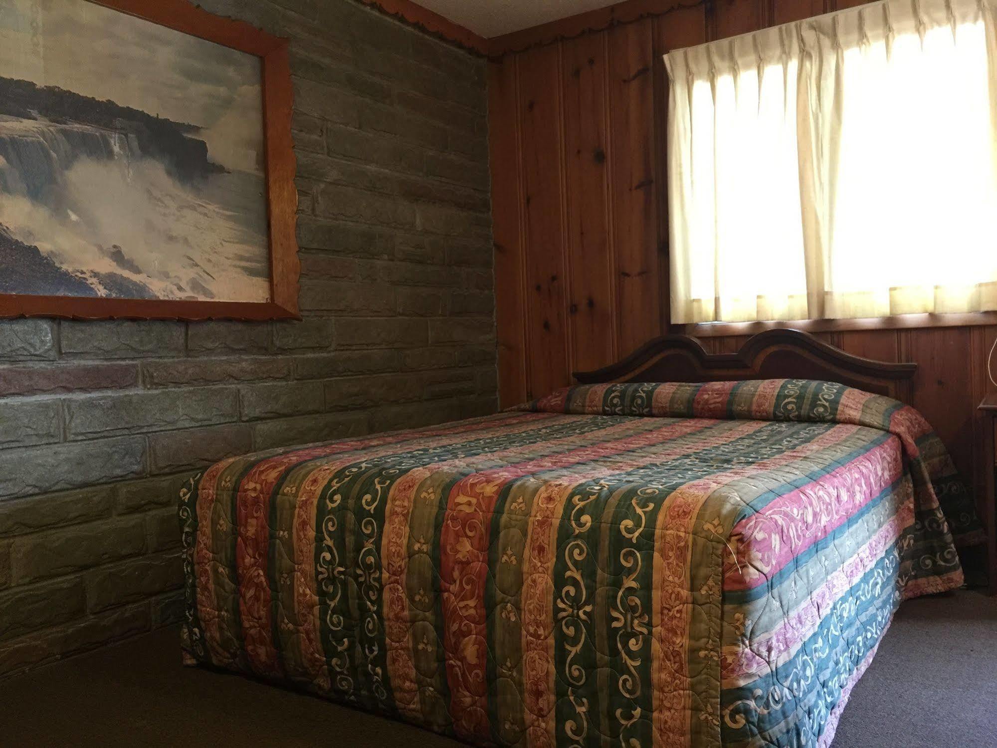 Falls Motel ナイアガラフォールズ エクステリア 写真