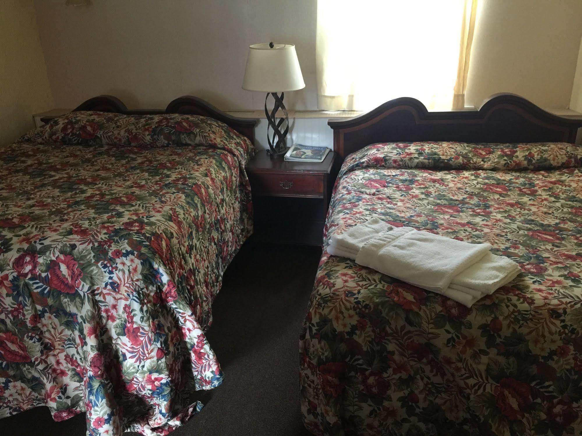 Falls Motel ナイアガラフォールズ エクステリア 写真